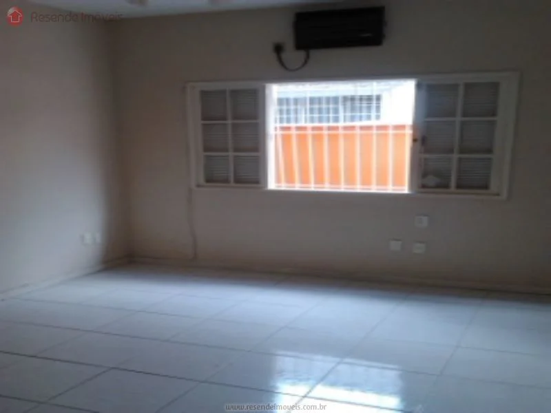 Foto 5 de 11 - Casa para aluguel em Jardim Tropical